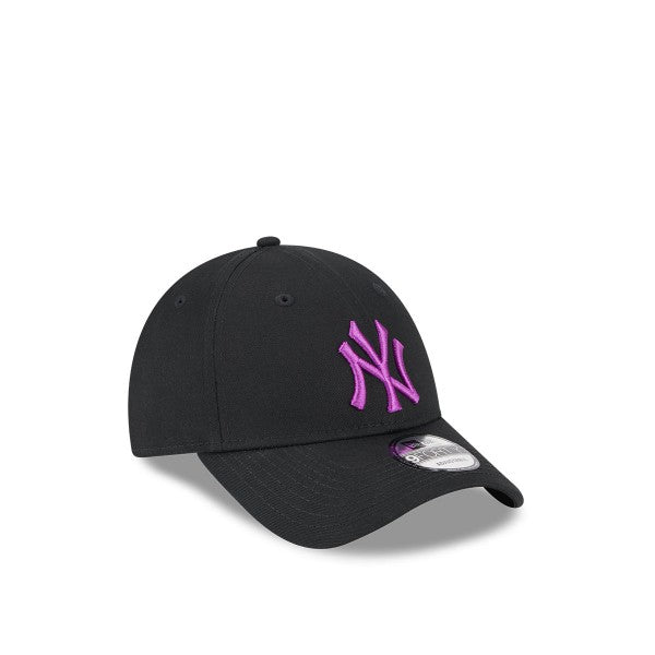 Gorra New Era New York Yankees 9forty Negro Morado